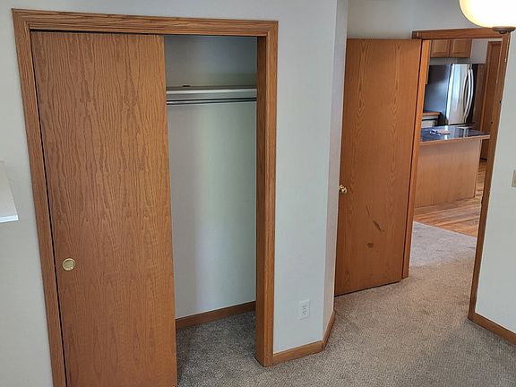 5th image of 200 E Iowa Ave