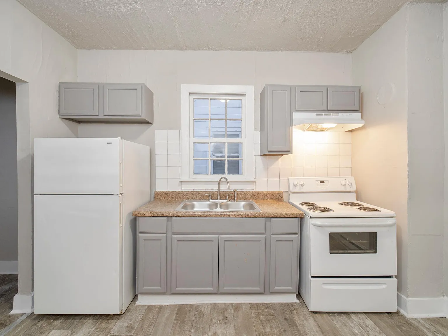 2 bed, 845 sqft, $1,664 — Photo 4