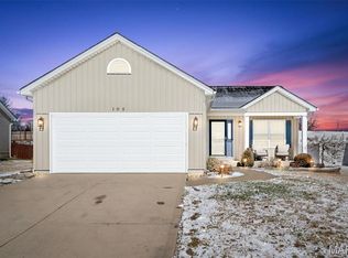 105 Shadow Pointe Dr, Wentzville, MO 63385