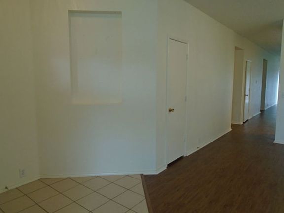 5th image of 223 Yale Blvd