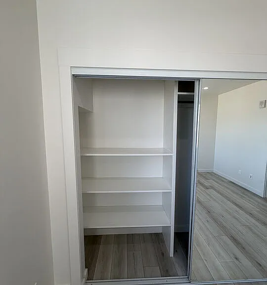 124 S Croft Ave #303 — Photo 33