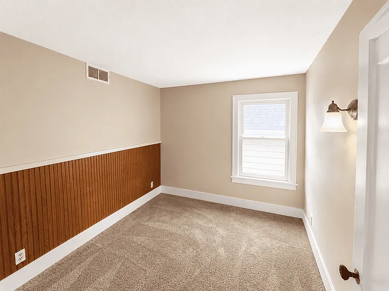 578 Dearborn Ave #2 — Photo 6