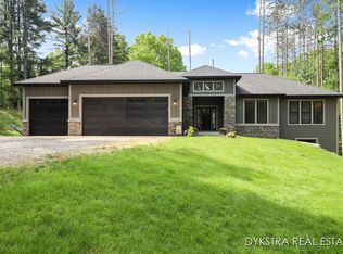 8520 Ten Mile Rd NE, Rockford, MI 49341