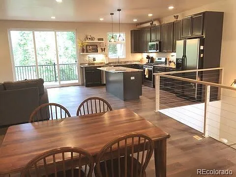 3 bed, 2.5 bath, 1775 sqft, $2,600 — Photo 1