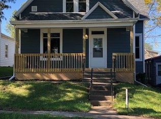 227 S 9th St, Burlington, IA