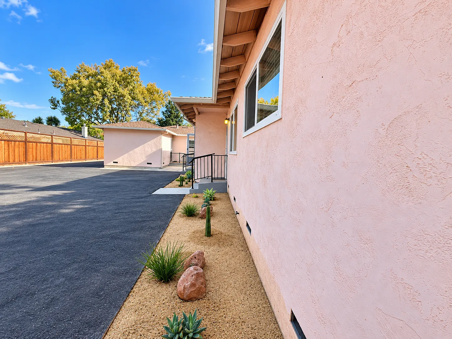 1 bed, 600 sqft, $3,295 — Photo 3