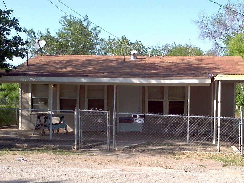 1st image of 913 Lee St
