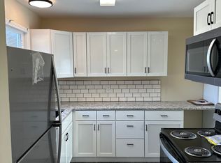 2131 Quail Creek Dr, Lawrence, KS 66047