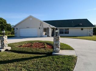 5419 NW Edgewater Ave, Port Saint Lucie, FL 34983
