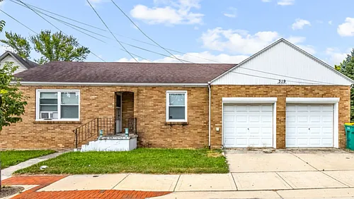 319 N Center St Photo 1