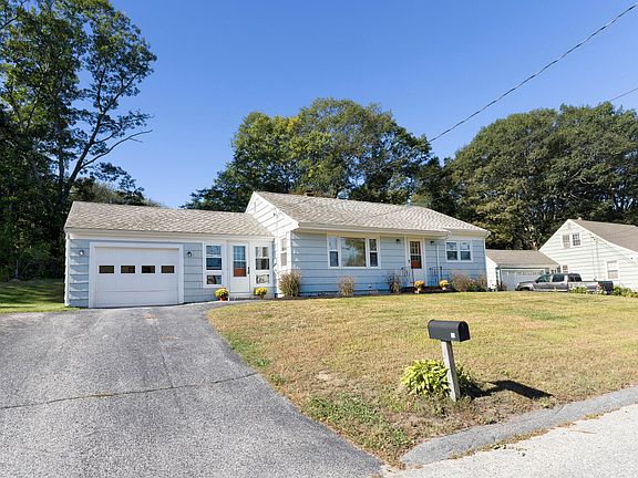 2nd image of 10 Pleasant Avenue