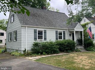 401 S Spring St, Falls Church, VA 22046