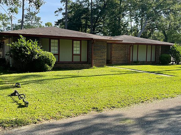 2nd image of 250 S Villas Ct