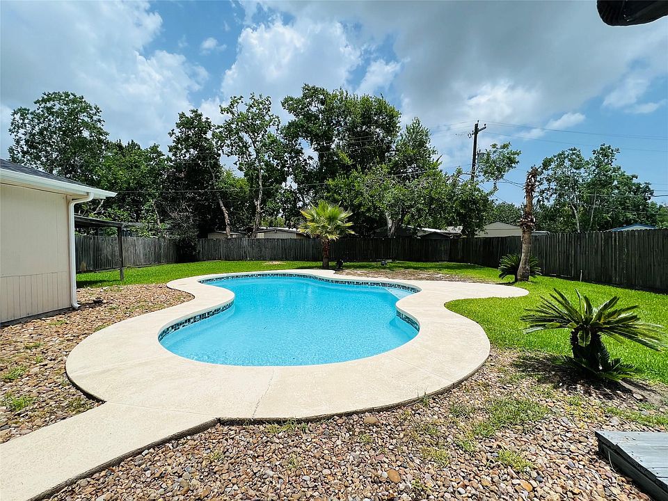 1st image of 5415 Tanglebriar Dr