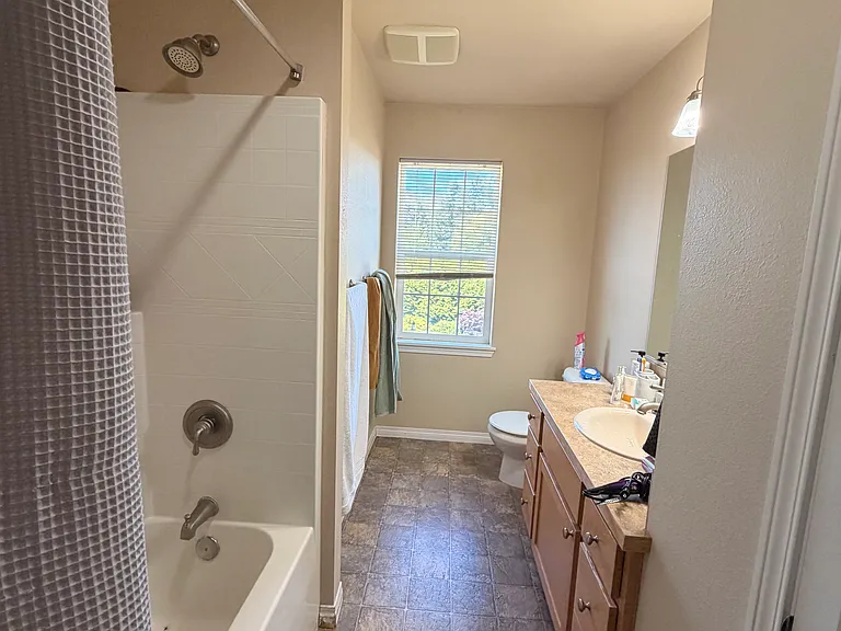 1430 Blaine Ave — Photo 8