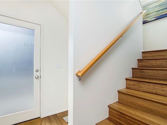 2nd image of 133 25th Ave E #B