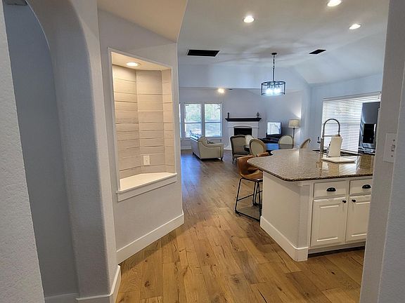 entrance to kitchen from foyer / formal dining