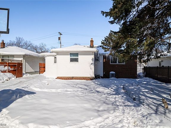 4th image of 1115 Birch Ln