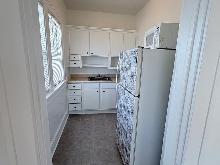 1140 NW 34th St #4 — Photo 21