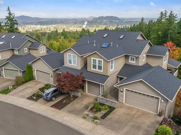 10229 SE Bristol Ln, Happy Valley, OR 97086