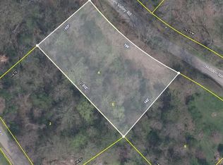 Hidden Valley Rd, Clinton, TN 37716