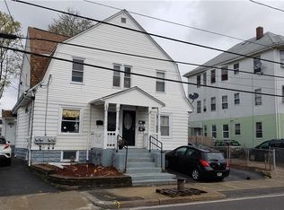 305 Hunt St, Central Falls, RI 02863
