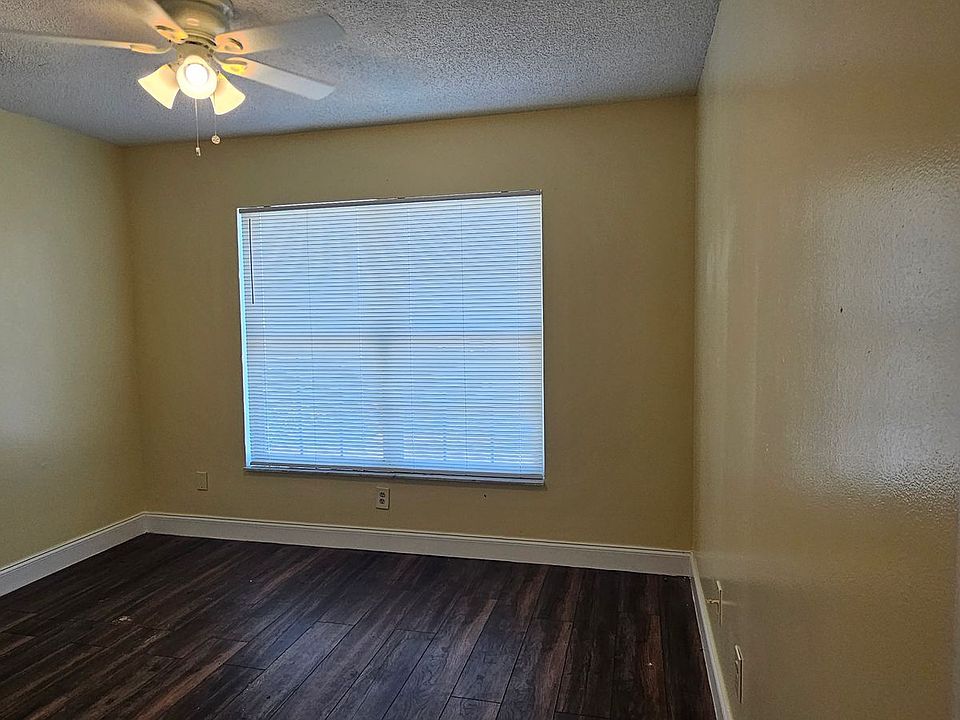 2nd image of 3120 E Tower Ct