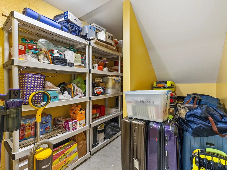 120 Garabrant St #1 — Photo 22
