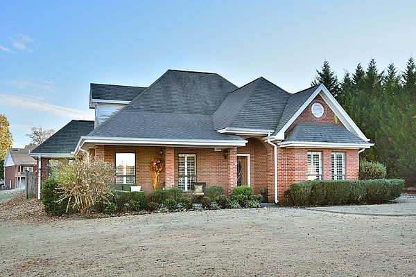 1st image of 296 Hazelwood Ln