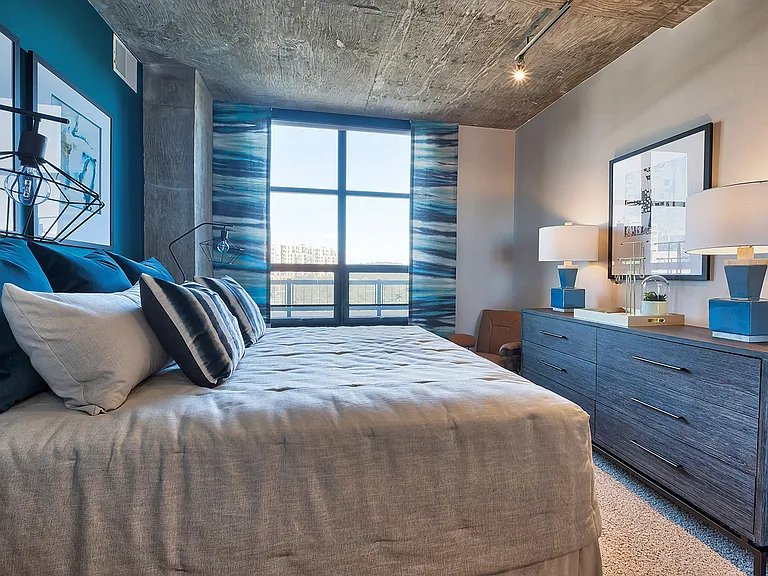 King sized beds fit in most layouts