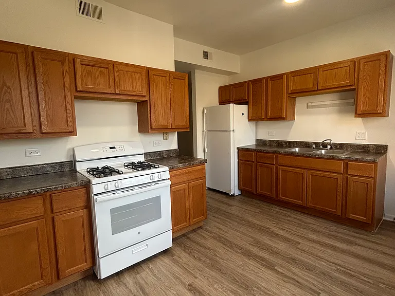 Washington Park Apartments — Photo 2
