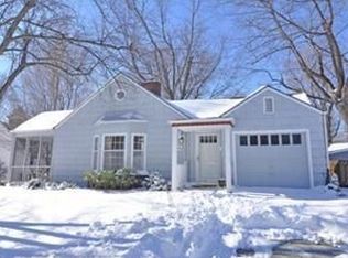 5524 Roeland Dr, Roeland Park, KS 66205