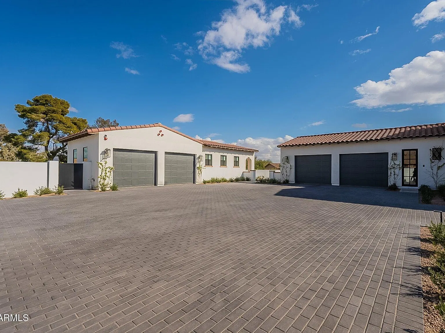 7 bed, 7.5 bath, 6658 sqft, $30,000 — Photo 3