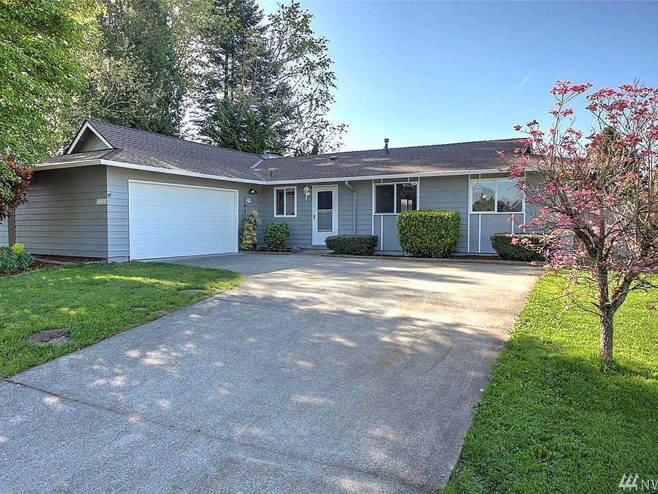 Welcome home to Cascade! This charming 4 bedroom, 2 bath rambler has been fully updated! It is nestled in a quiet cul-de-sac and offers brand-new flooring, white doors and trim, a freshly painted interior and exterior plus updated kitchen & baths! Enter to the sunny kitchen featuring stainless steel appliances, white cabinets, new counters, back-splash & flooring. The roomy living room has a lovely fireplace & picture window, plus open sight lines to the dining room. From the dining room you can extend your gatherings outside to the entertainment sized deck in the expansive, fully fenced backyard featuring mature trees and room to play. There are four bedrooms in this home, and the master offers an updated ensuite master bath! You'll find ample storage in many cabinets & closets. Enjoy easy access to freeways, SeaTac airport, hospital, major retail, dining & business hubs.  