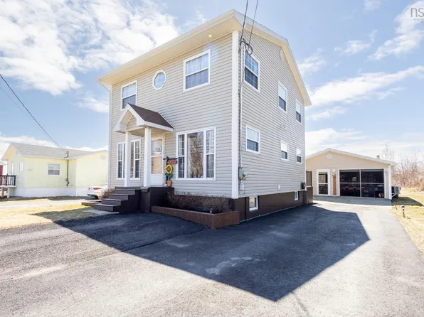 3752 Ellsworth Ave, Cape Breton, NS B1H 2H8