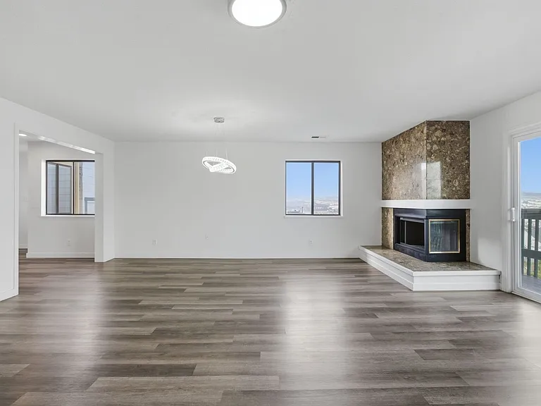 228 Abbot Ave — Photo 12