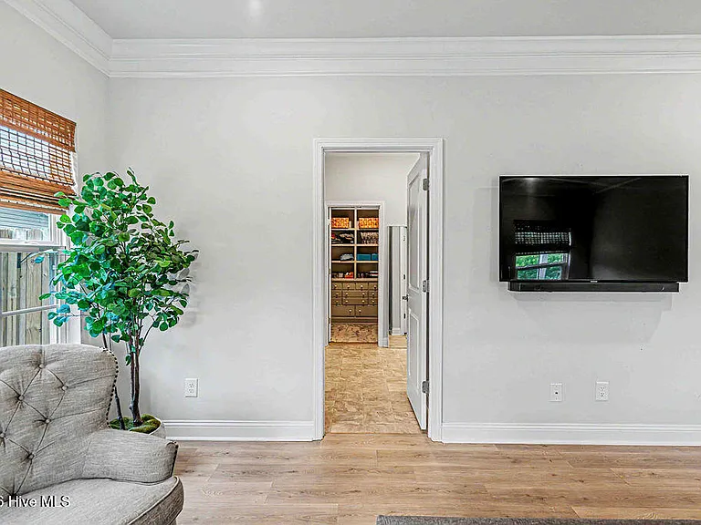702 Greenwich Pl — Photo 19