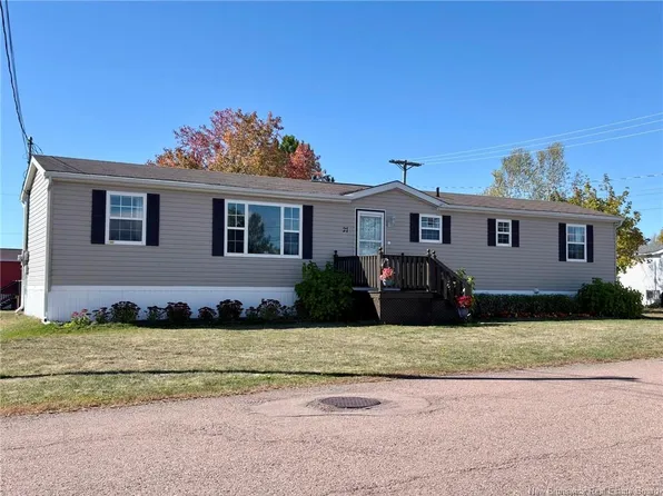 27 Sophie Dr, Dieppe, NB E1A 7C8