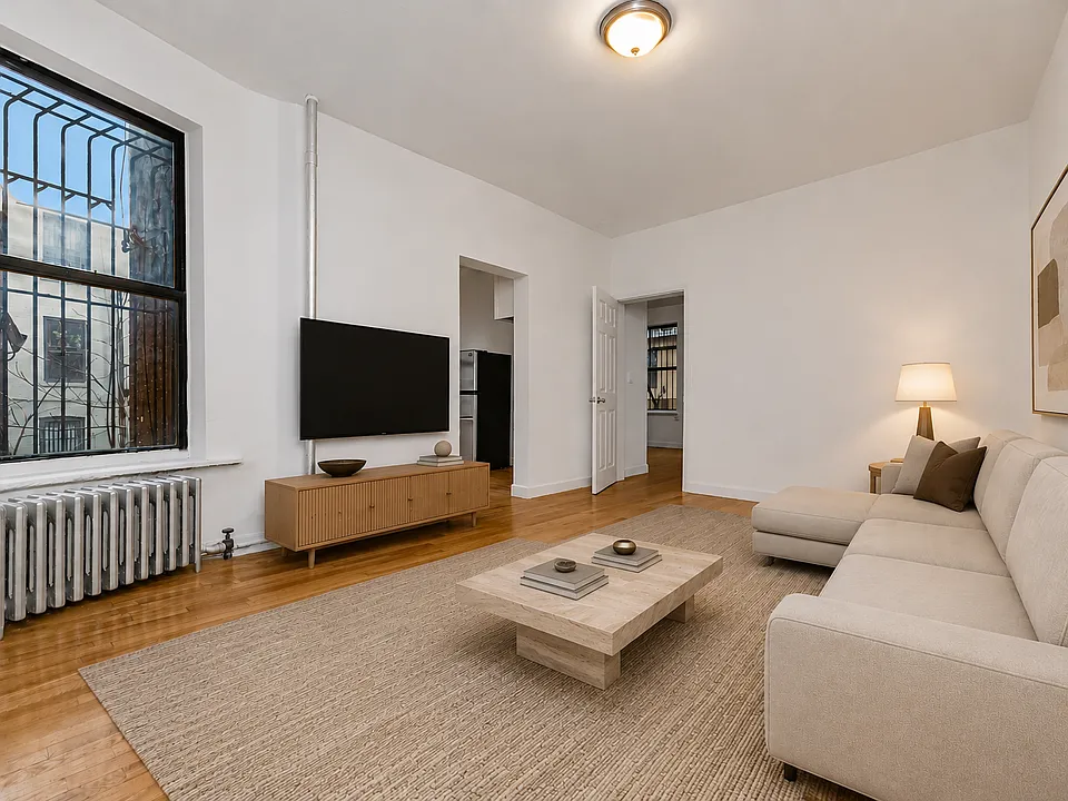 142 S 9th St #B5