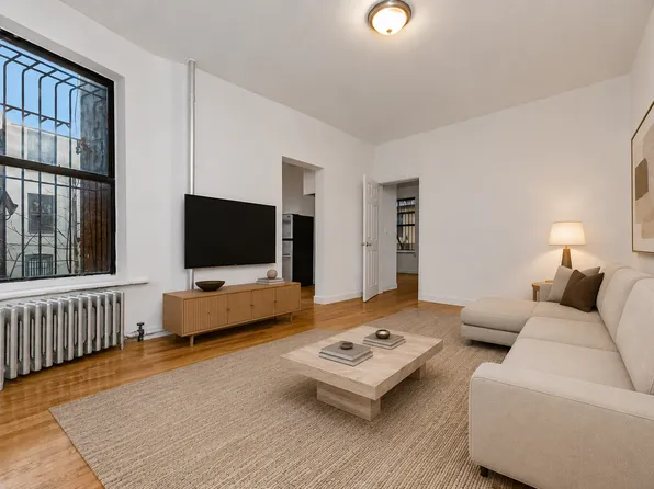 142 S 9th St APT B5, Brooklyn, NY 11211