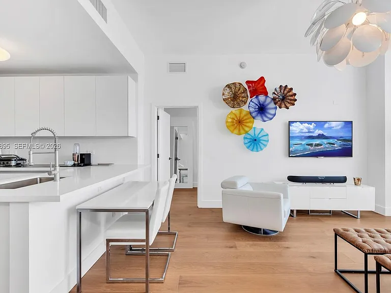 6799 Collins Ave #412 — Photo 2