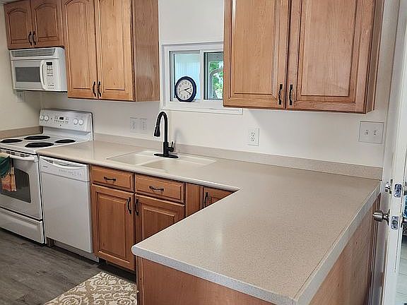 Is solid maple cabinets