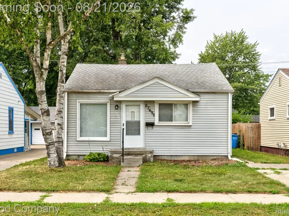 27699 Brettonwoods St, Madison Heights, MI 48071