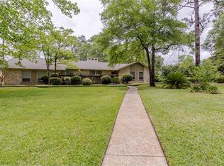 912 Regents Dr W, Mobile, AL 36609