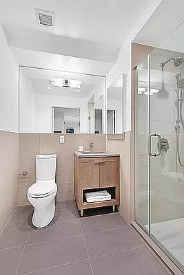5th image of 227 Lexington Ave APT 701