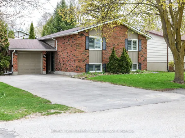 323 Hickory St, Collingwood, ON L9Y 3G4