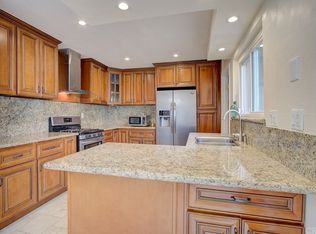 21122 Dolores St, Carson, CA 90745