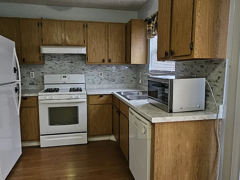 1001 Syracuse Ln — Photo 9