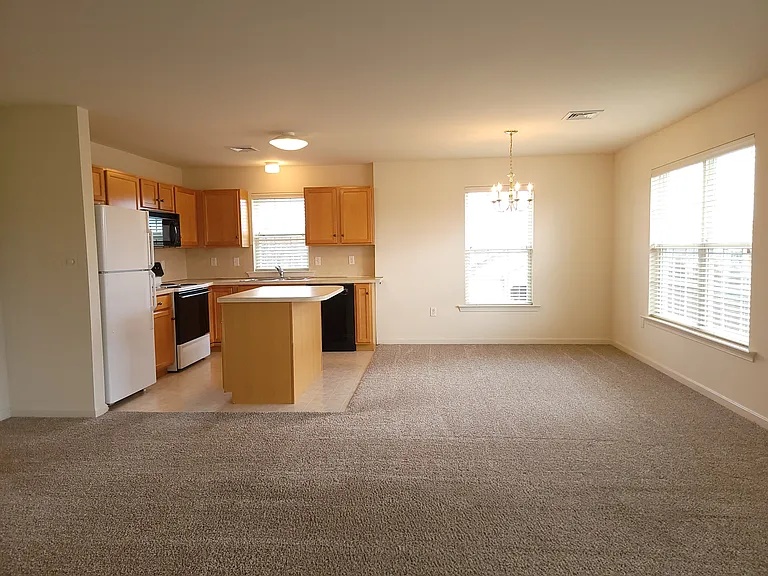 1322 Hammon Ave — Photo 4