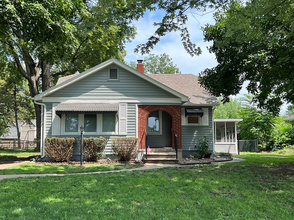 1st image of 1423 S Dodgion Ave